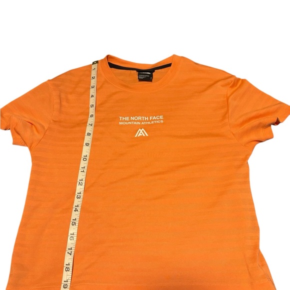 Women’s The North Face Vibrant Orange Athletic Tee Size S - Picture 5 of 6